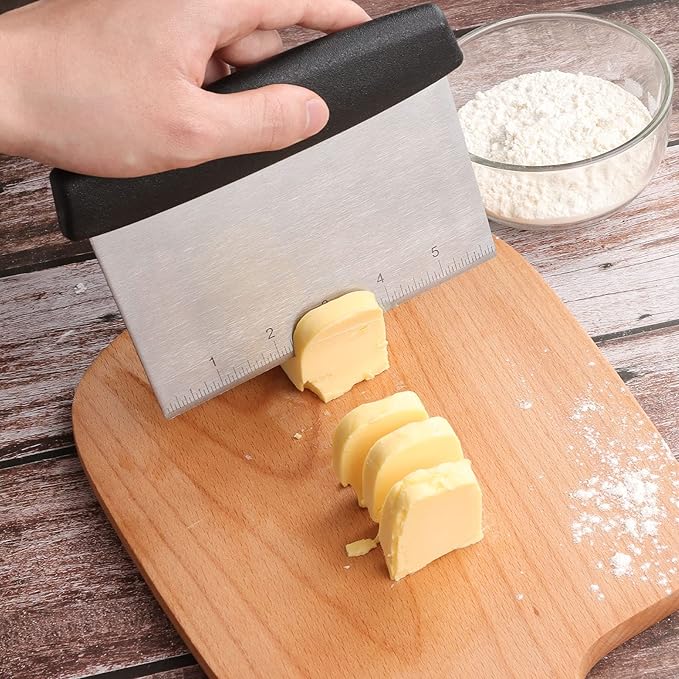 Cornet scraper para cortar masa con mango
