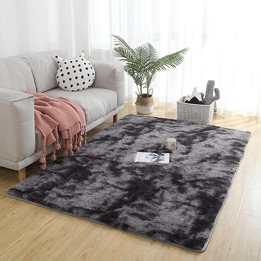 Alfombra gris y negra matizada